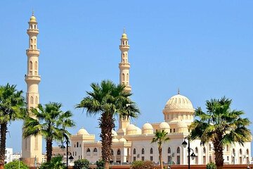 VIP City Tour With Sea Food Lunch Big Mosque & shopping -Hurghada