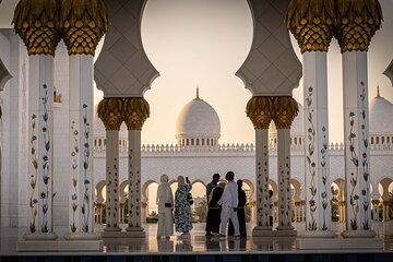 Abu Dhabi Aladdin Adventure with Etihad Tower and Qasr Al Watn