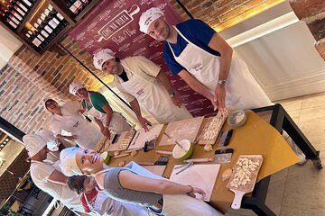 Traditional Cooking Class with Wine Pairing in Rome