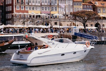 Porto: 2h Private Tasting (1 to 8 people) on the Douro River