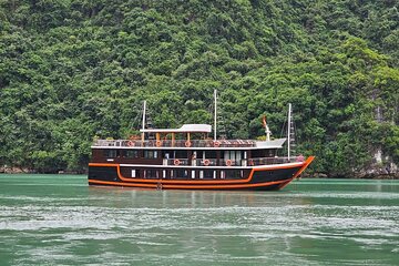 2-Day Boutique Cruise Discover Lan Ha Bay & Viet Hai Village