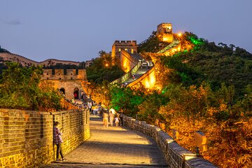Night Tour of Badaling Great Wall with Cultural Performances