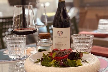 Florence: Food Tour of Traditional Eateries and Wine Pairings