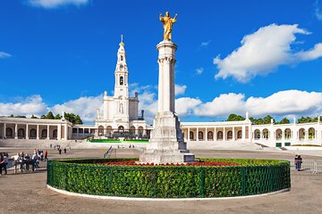 Fátima, Batalha, Alcobaça e Óbidos Private Full Day Tour