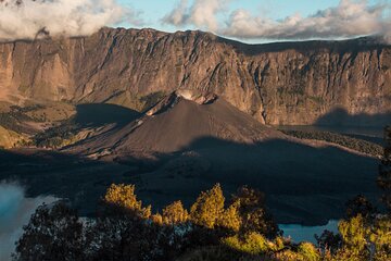 Trekking Rinjani Summit 2 Days 1 Night