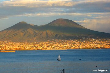 NAPLES private tour: Stroll Through Historic Streets