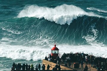 Nazareth: The Surf Experience in the Giant Waves