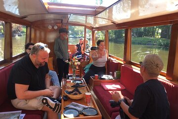 Cruise Amsterdam like a Local — Small Group 12 pax