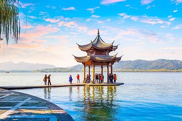 Hangzhou Private Customized Experience of City's Must-See Sights