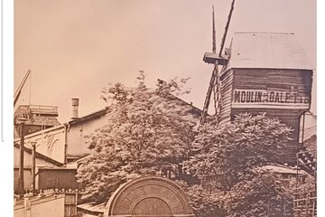History and Culture of Montmartre with Interactive Animations