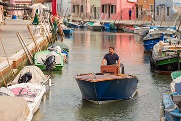 Exclusive Boat Tour Murano Burano torcello with Real Local Guide 