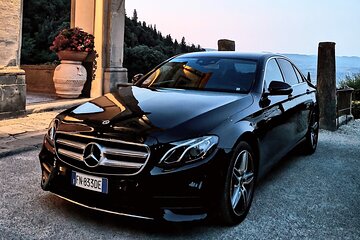 Hire a driver English speaking San Gimignano and Siena full day
