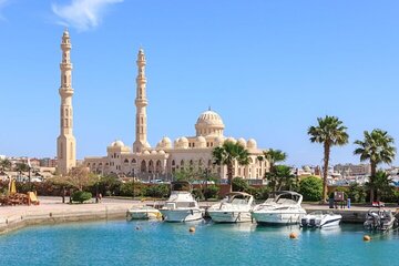 Private Guided Tour with Entry to Sand City Museum - Hurghada