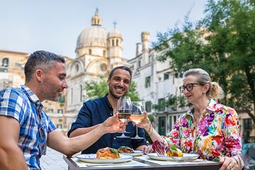 Venice Evening Food Tour: Bites, Drinks & Sit-Down Dinner