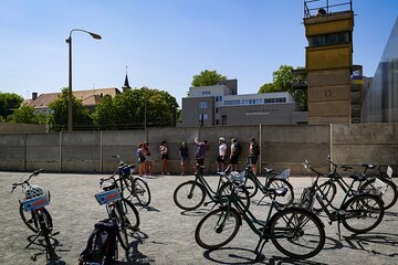 Berlin: Private Bike Tour of the Berlin Wall and Third Reich