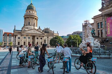 Berlin: Guided Private Bike Tour to Explore the Highlights