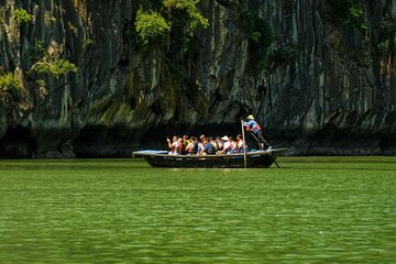 Hanoi: 2-Day Halong Bay Royal Palace Cruise with Cave & Island