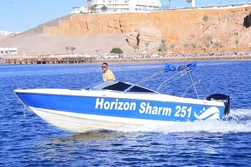 Private Speedboat 1 Hour Along the Shoreline - Sharm El Sheikh 