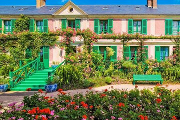 Private getaway in Giverny 8h Van Vip Departure Paris
