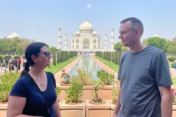 Private Taj Mahal & Agra Tour from Delhi by Car with 5* Lunch