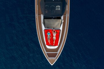 Luxury Yacht Charter Louis XIV White Pardo Achilles' Pride
