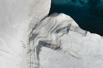 Dream Tour Milos Santorini 5 days 