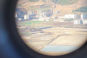 Private Tour to DMZ Outpost & UNESCO Royal Tombs