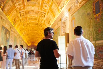 Rome: Vatican Museums and Colosseum Private Tour with Transfers
