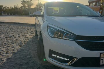 Private transfer from the airport to the hotel and back
