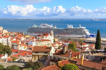 Lisbon Small Group Excursion at Pena Palace, Sintra and Cascais